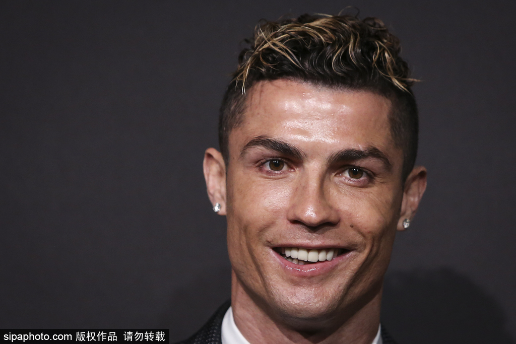 国脚连续进球引领全队节奏