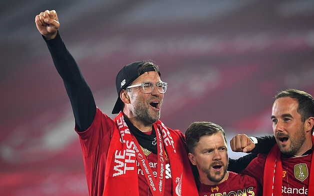 Shams：预计特雷·杨本月晚些时候复出，老鹰仍相信他