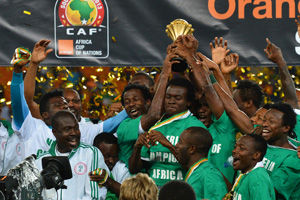 支持河南队，一河南球迷从航体骑三轮车前往足协杯决赛地苏州