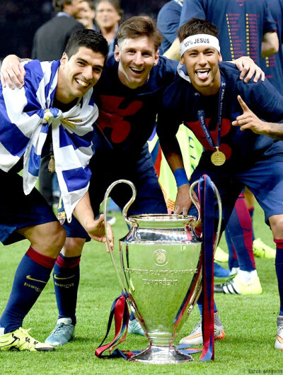 斯基拉：尤文未谈妥麦肯尼续约，两家意甲俱乐部已与球员接触（斯基拉：尤文与麦肯尼续约仍未达成，已有两支意甲队联系球员）