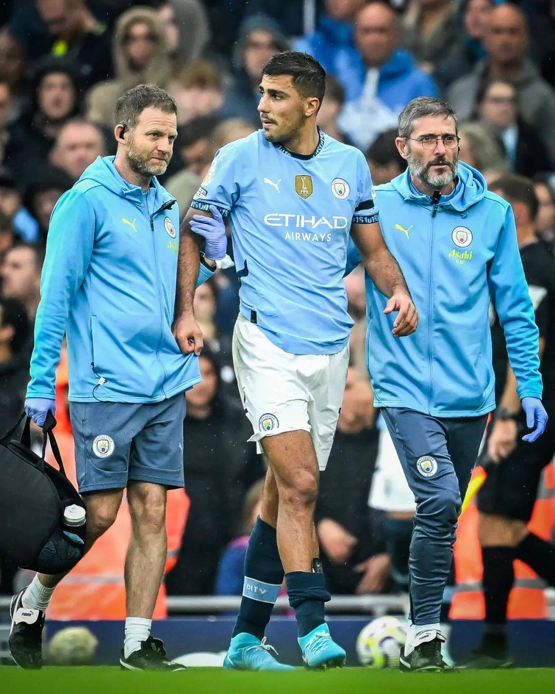 徐根宝：说我落伍的都不知道，我每天要看曼城、巴萨的比赛（徐根宝回应落伍质疑：我天天研究曼城和巴萨的比赛）