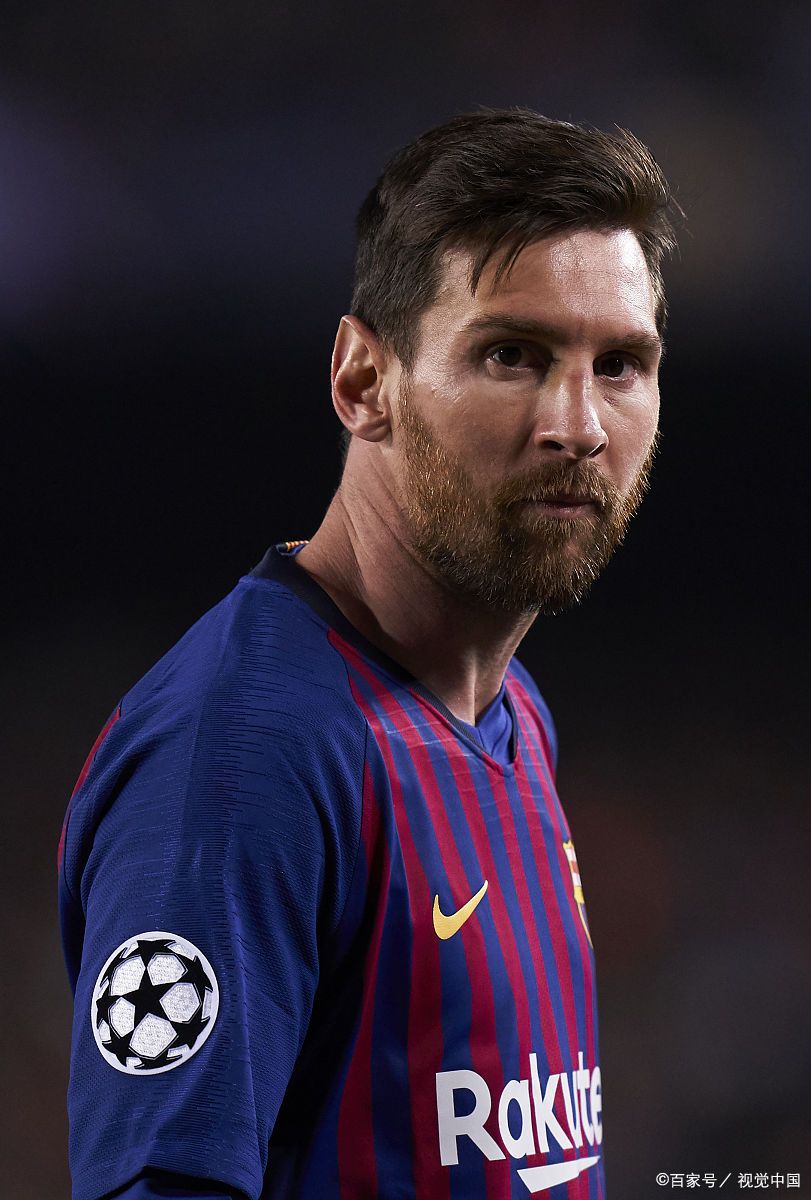 意媒：库普梅纳斯转型中卫表现亮眼，尤文中场补强成当务之急（意媒：库普梅纳斯客串中卫闪光，尤文中场补强迫在眉睫）