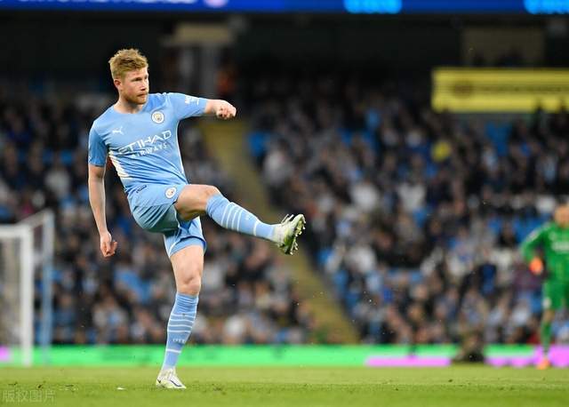 看看谁来了!穆勒回到拜仁主场，观战对阵美因茨的德甲比赛（穆勒现身拜仁主场，观战德甲对阵美因茨）