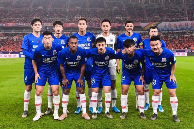 灰熊青年军崛起引发关注（灰熊新生代崛起备受瞩目）