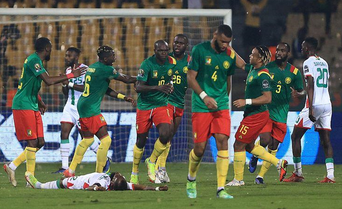 葡萄牙vs亚美尼亚：C罗停赛，莱奥、B费、B席首发出战（葡萄牙对阵亚美尼亚：C罗停赛缺席，莱奥、B费、B席领衔首发）