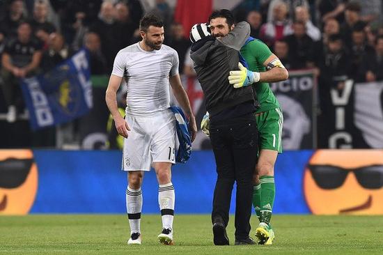 河南队祝贺重庆铜梁龙冲超：中超赛场将因你们的到来更加精彩