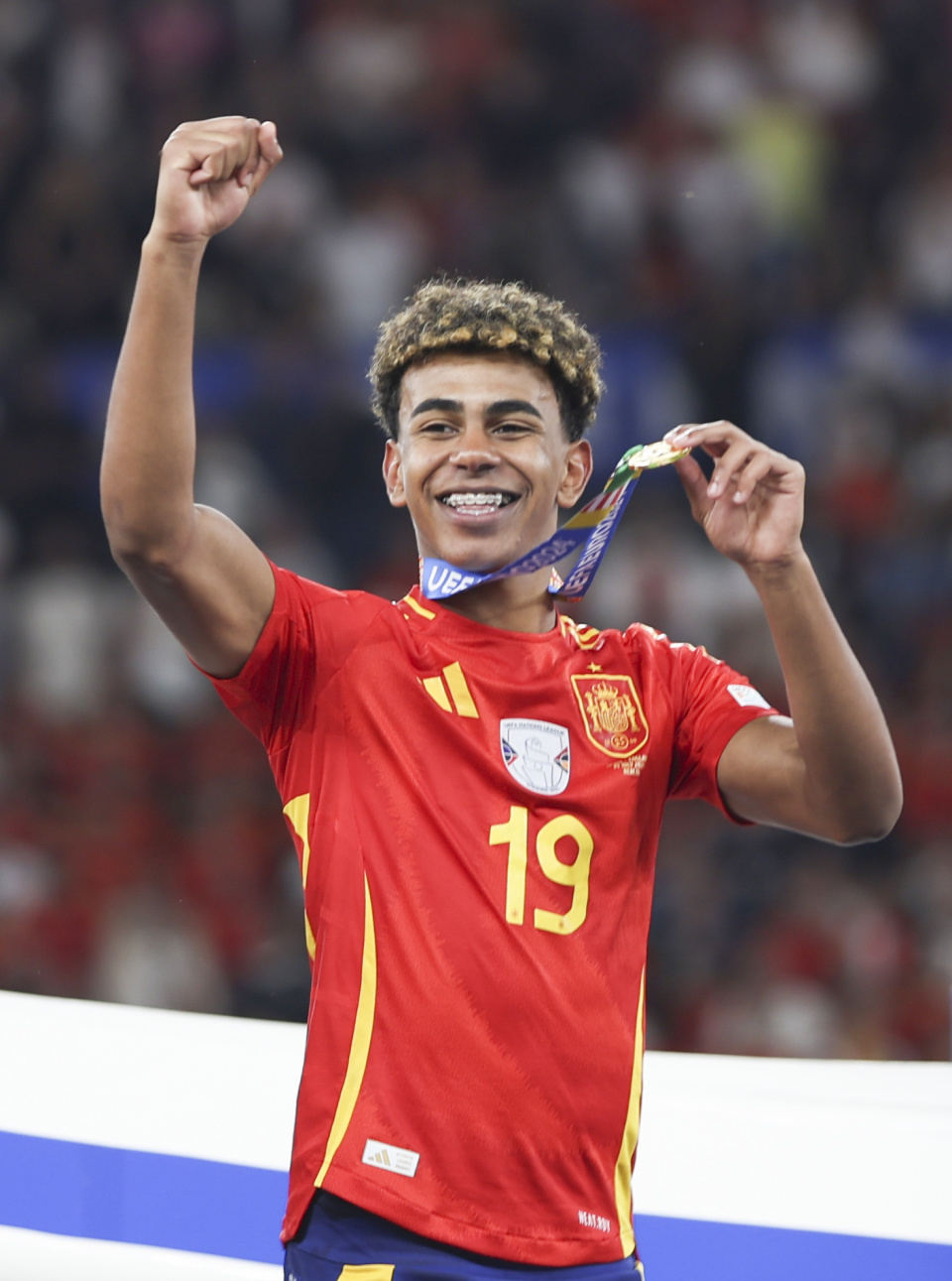 罗马vs那不勒斯：洛伦佐-佩莱格里尼、克里斯坦特首发，麦克托米奈、霍伊伦出战（罗马战那不勒斯：洛伦佐-佩莱格里尼、克里斯坦特先发，麦克托米奈与霍伊伦出战）