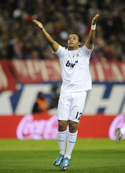 半场战报：比萨0-1帕尔马，贝内迪恰克点射（半场比分：帕尔马客场1-0领先比萨，贝内迪恰克点球破门）