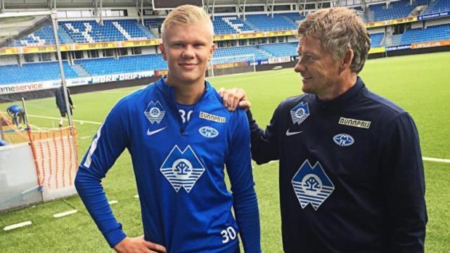 阿尔巴达成迈阿密百场里程碑，获赠纪念球衣+全队合影庆祝（阿尔巴迈阿密百场达成：获赠纪念球衣，与全队合影庆祝）