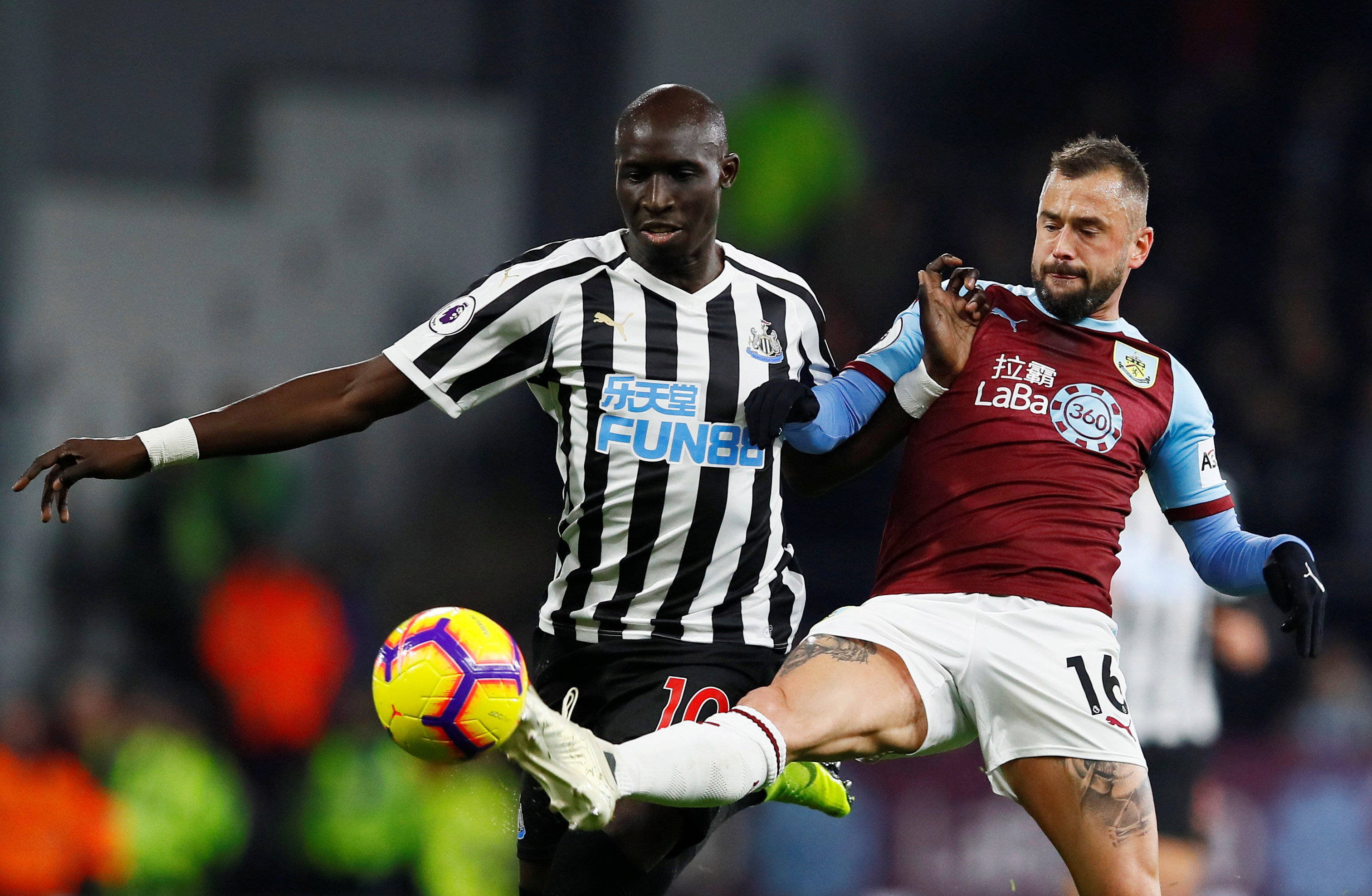 特德斯科：德布劳内能发现其他人发现不了的空当，并传出好球（特德斯科称德布劳内能洞察他人难寻的空当并送出精妙传球）