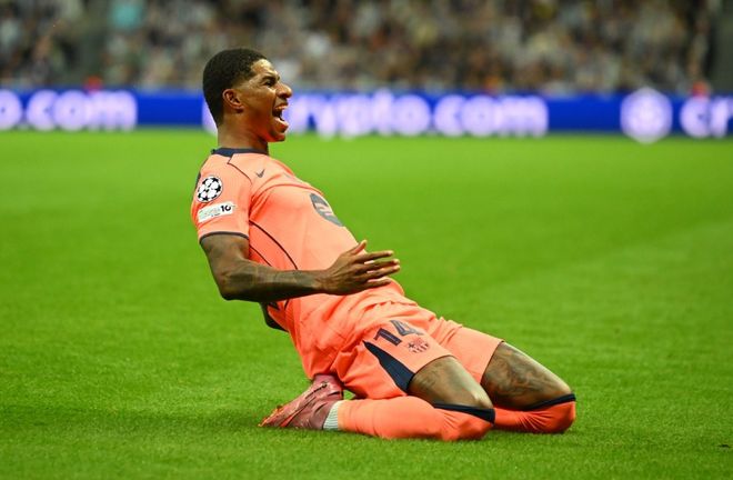 西海岸祝福邵佳一：俱乐部主教练荣升国足主帅，这是我们的荣幸（西海岸送祝贺：邵佳一由俱乐部主帅升任国足主帅，我们深感荣幸）